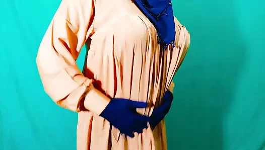 Hintli güzel tesettürlü Müslüman çift seks için susamış