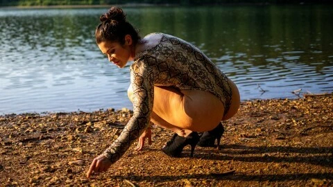 4k - plajda tanga elbise