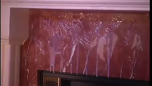 Azgın esmer sert yarağına biniyor