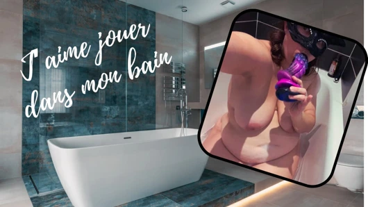 Bu gece banyoda oynuyorum, kim bana katılmak ister?