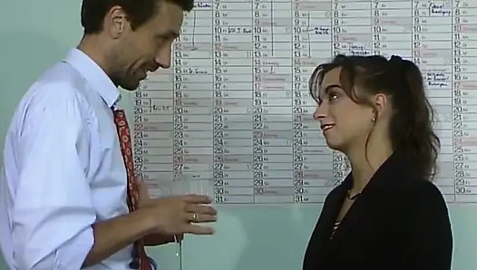 Bu Alman amatör erkek delisi çifte sikiliyor