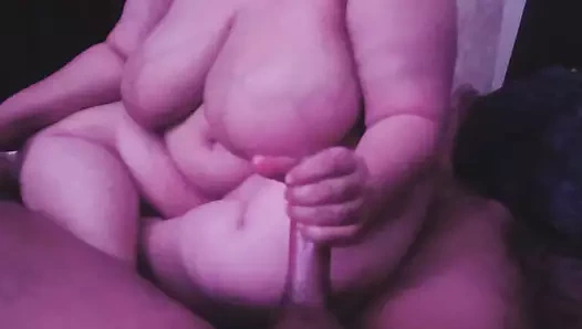 Hint bbw kız arkadaş veren handjob için almak ona iş