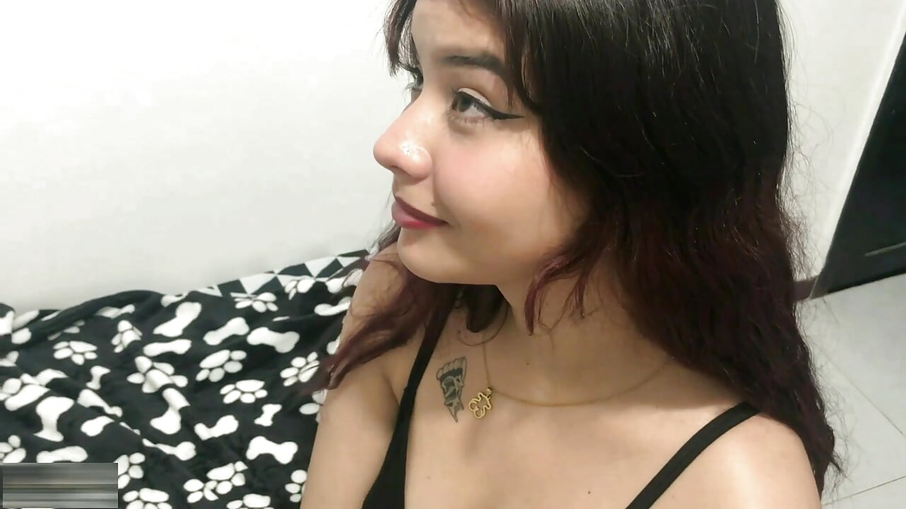Sikişen üvey kız kardeşim yarağıma binmeyi bırakmıyor - spnaish porno