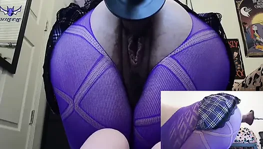 Orta yaşlı seksi kadın şişman kıllı büyük amcık wildolos sikiş makinesi tarafından sikiliyor