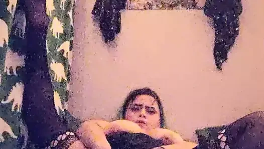 Siyah iç çamaşırlı mastürbasyon