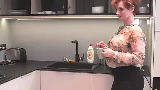 Şaşırtıcı milf kahrolası ile oğlan