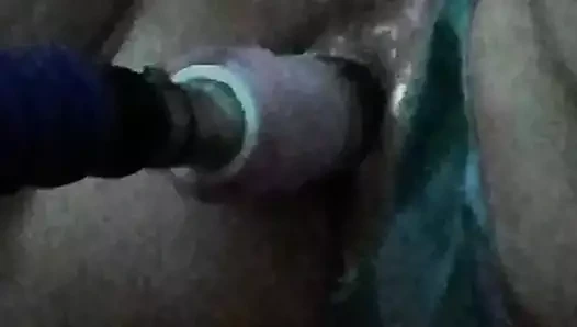 Sikiş makinesi ve yapay penisi bölüm 1