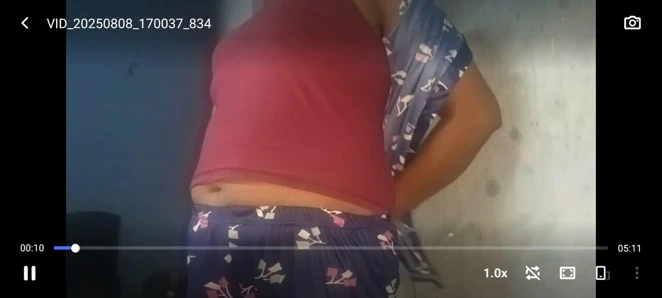 Hintli karım sevimli videoya yakın çekim