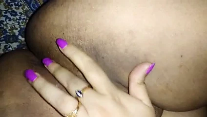 benim için KEDİ parmak