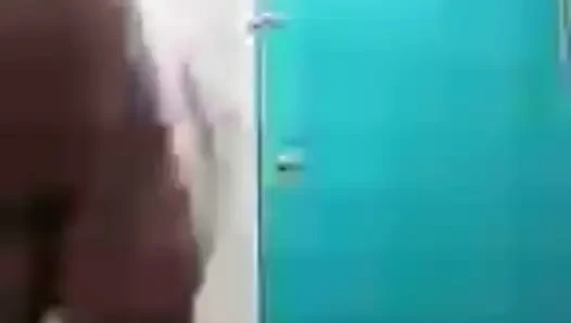 Güzel bir çıplak duş almak beni çok heyecanlandırıyor