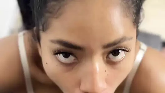 Ağzımda büyük bir yarak hissetmeyi seviyorum -amatör çift- nysdel