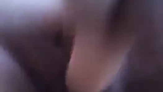 Milf ile kremsi kedi mastürbasyon yapmak