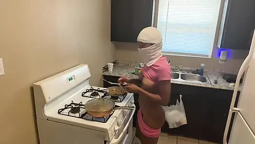 Hot babe naked making breakfast for her boyfriend m