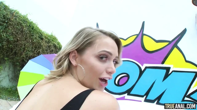 Gerçek anal - Mia Malkova'nın sulu balon tamamen açılıyor