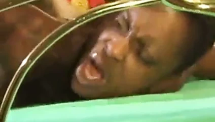 Siyah milf midori sıcak sikme ile dövme beyaz adam