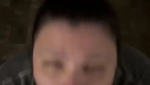 Ev yapımı amatör oral seks ve yüze boşalma makyaj yok