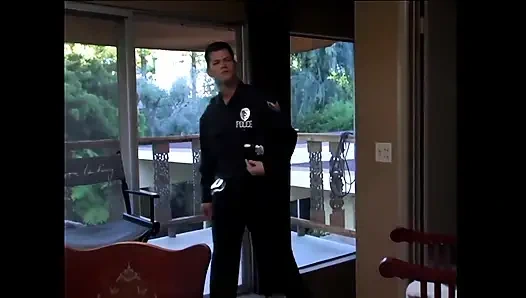 Memphis Monroe: Üniformalı adam tarafından sikişilmeyi seviyorum