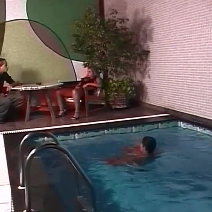 Kızgınlık dönemindeki amcıklar için sert horozlar