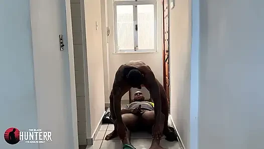 I went to do maintenance and couldn't resist seeing a big cock and sucked