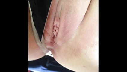 Seksi sarah sürtme ona ıslak kedi