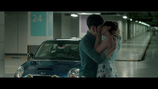 Сексуальные ревнивые учителя хотят трахнуть одну и ту же студентку - корейка