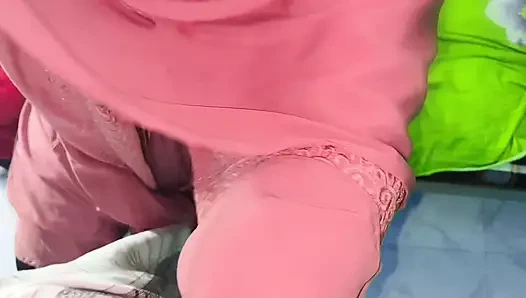 Bangladeşli dakka üniversiteli kız tam gece seks yapıyor, büyük yarağım amcığını derinden içine alıyor