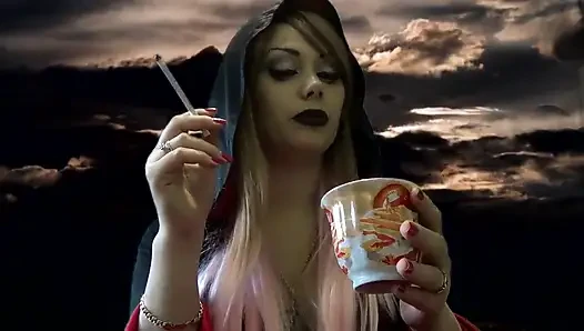 Evil Giantess vampir minik vücudunda biraz daha delik açacak