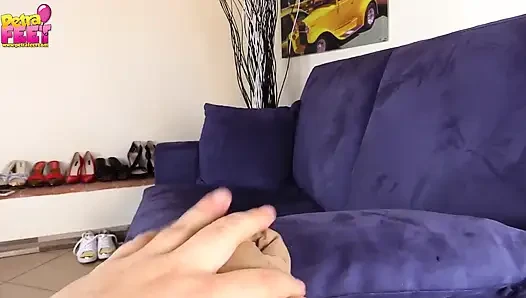 Petra ayaklarını kokluyor