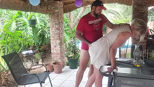 Aldatılan karım diğer erkeklerle sikişirken film çekmeyi seviyor