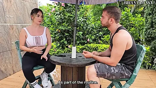 Büyük memeli sarışın öğrenci Tatiana Alvarez fitness eğitmeni Brian Evansx'ı sikiyor