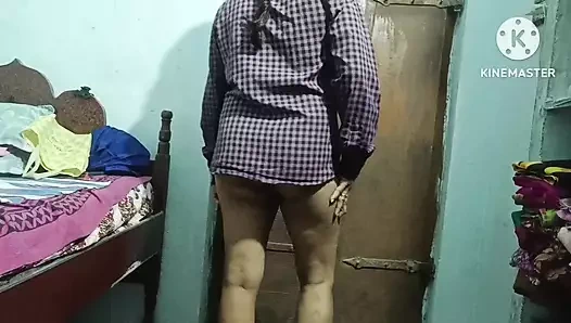 Telugu evli kadın kocasını aldatıyor ve evde ev sahibini aldatıyor