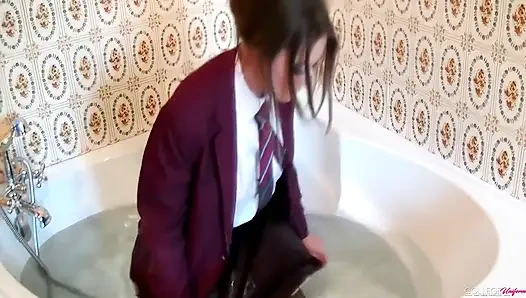 Emma Green ile banyo zamanı