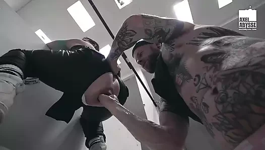 Axel Abysse ve Tantricff birbirlerinin göt deliğini mahvediyor
