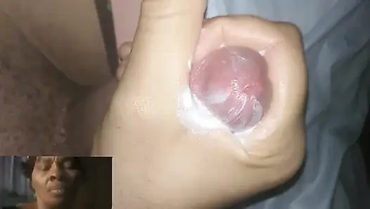 Görüntülü görüşmede beni mastürbasyon yaparken izle