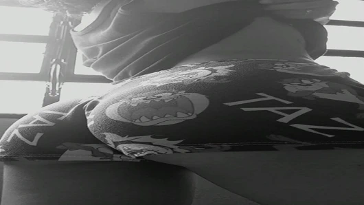 Büyük doğal memeler genç sürmek önce sert doggystyle orgazm ve cumshot