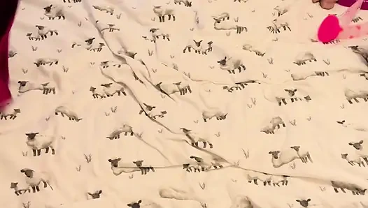 Rahatlatıcı parmak sikişi ve sert çoklu el orgazmı