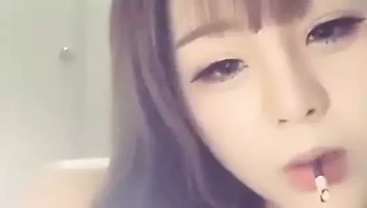 Yıldız yüzü, meme güzelliği ve küçük taze et topçusu