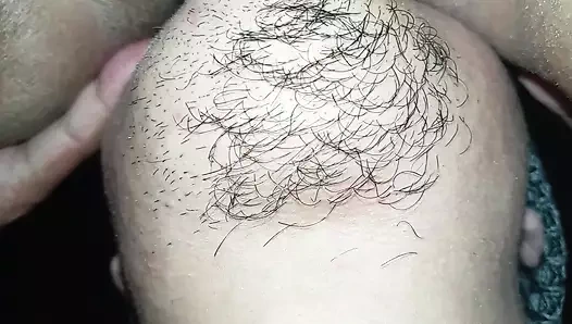 Harika üvey anneme dört ayak üstünde oral seks yapıyorum ve çok zengin inliyor.