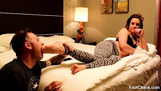 Yoga femdom ayak ibadet