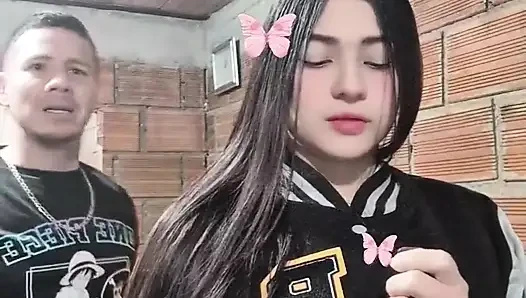 Beni onunla aldattığın için videoyu göstermek için yükledim