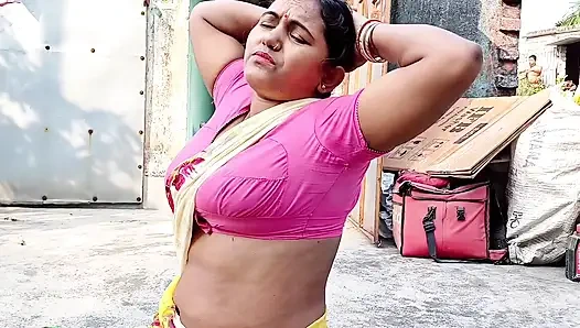 Jija Ne Apni Sali Ko Jangal Me Le Jaa Kar Choda