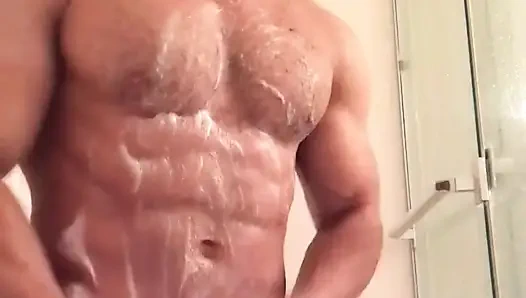 Hala yeni içerik yapmak için evimi kurma sürecindeyim.