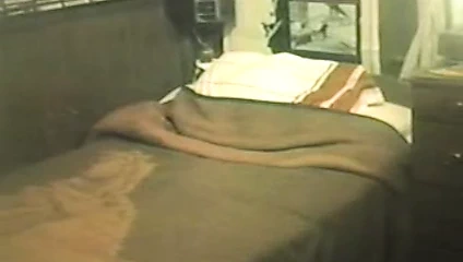 80'lerin kız yatak odasında şeritler