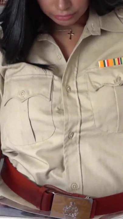 Police wali ne chor ko apne boobs se dhoodh pilaya aur choda | Clip 1