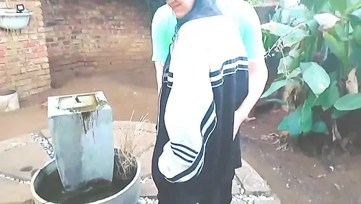 Komşunun ev hanımının tadını çıkarıyor