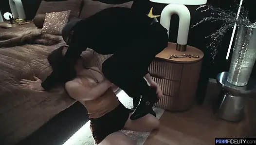 Maddie Wren döllenmek için afallıyor