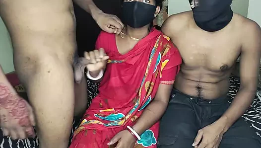 İki üvey erkek kardeş üvey kız kardeşlerini evde tek başına sikiyor