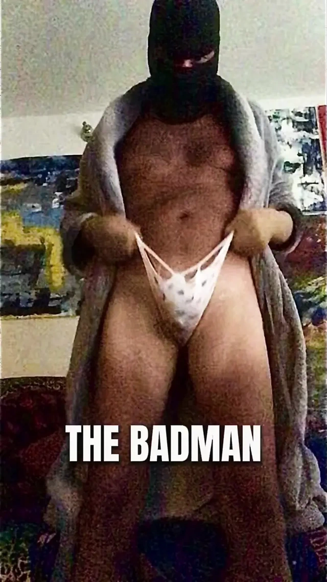 Yaşlı adam büyük yarak Thor'un çekicini sikiyor