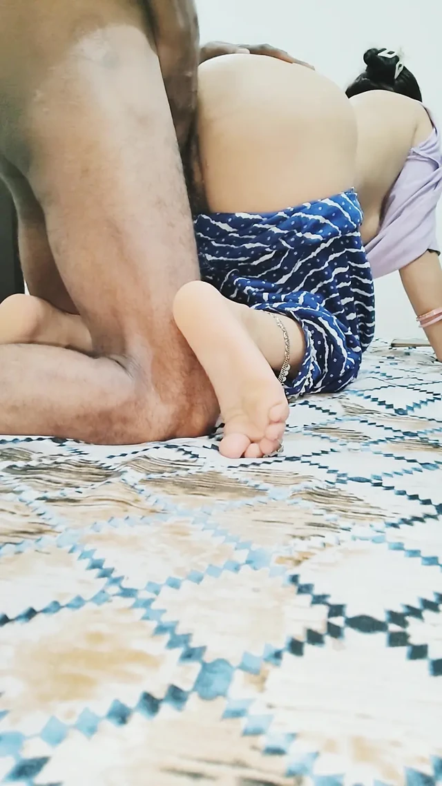 Desi bhabhi ko dever ne doggy style me hard chudai