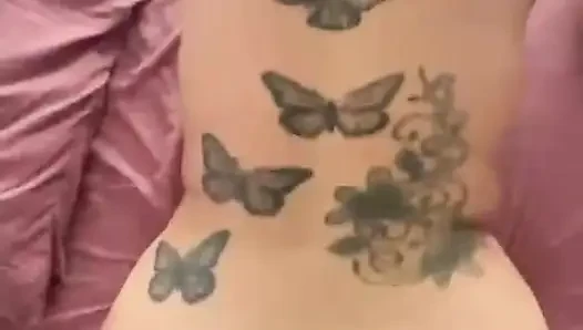 Fransız orta yaşlı seksi kadın büyük zenci yarağı tarafından sert sikiliyor
